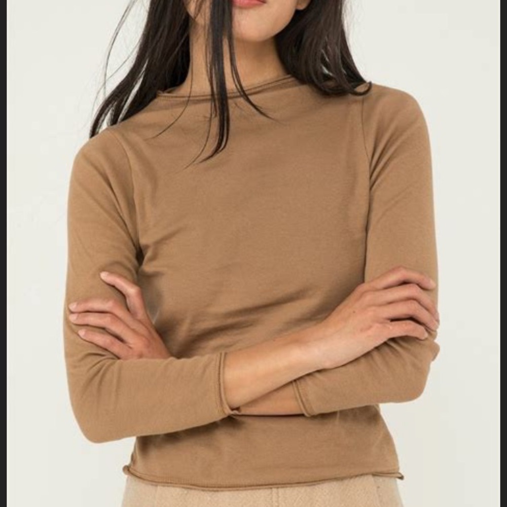 Elizabeth Suzann James mock neck shirt in carmel, sz L